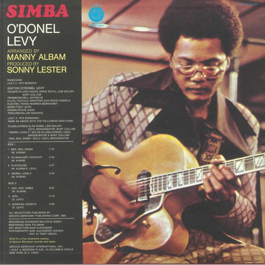 Portada trasera del vinilo “Simba” de O'Donel Levy, lanzado por el sello Mr Bongo en LP. Incluye créditos, lista de canciones y foto del guitarrista tocando.