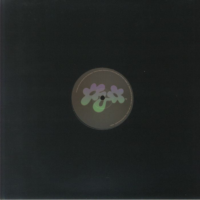 Contraportada del vinilo Space Ghost – Dream Tool. Muestra información del sello Peace World Records, BPM de cada pista y un diseño gráfico minimalista en 12” limitado.