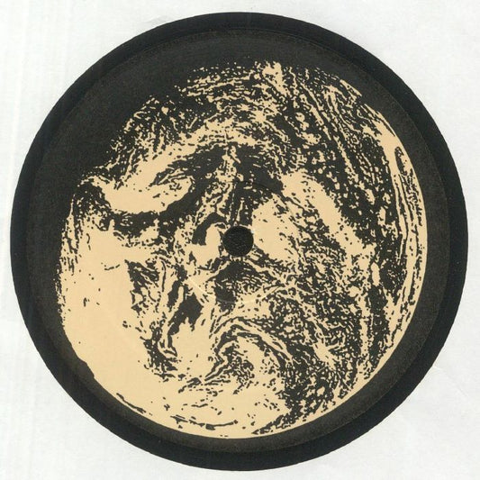 Lado B del vinilo Underground Resistance – Nation 2 Nation 12" reedición, etiqueta sin tracklist con potente arte gráfico en negro sobre fondo beige, estética cruda UR.