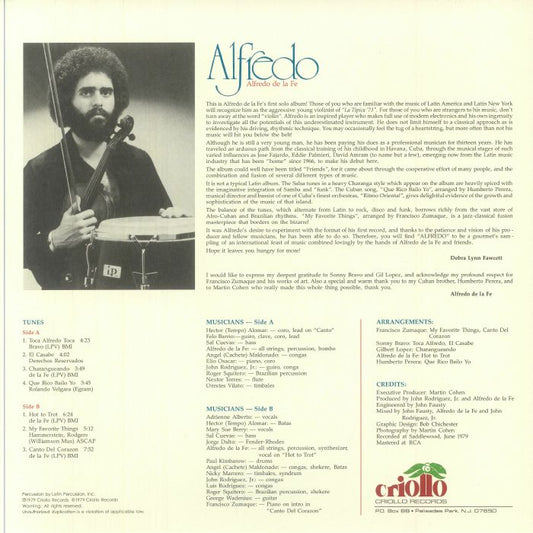 Portada trasera del vinilo Alfredo De La Fé – Alfredo, publicado por el sello Mr Bongo en formato LP. Incluye lista de canciones, créditos y foto en blanco y negro.