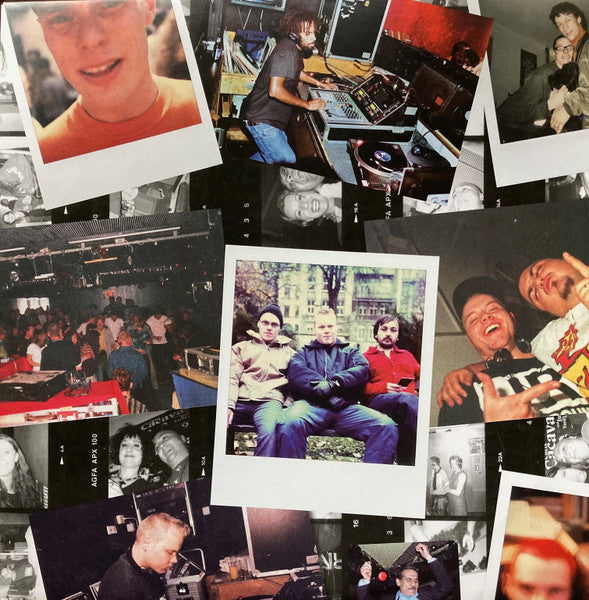 Interior gatefold A1 de vinilo Ata & nd_baumecker – Running Back Mastermix Presents Wild Pitch Club Part II/II con collage de fotos de DJs, pista y ambiente club.