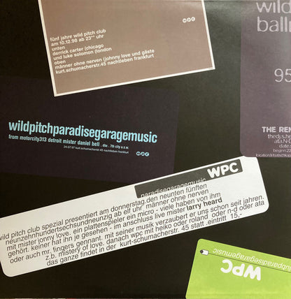 Interior gatefold B2 de vinilo Ata & nd_baumecker – Running Back Mastermix Presents Wild Pitch Club Part II/II con flyers, textos y memorabilia visual del club.