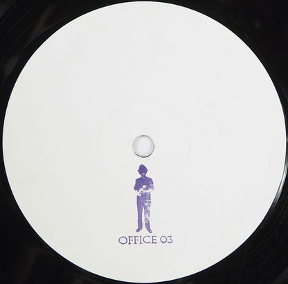 Contraportada del vinilo Christopher Rau – Broke EP, publicado en Office Recordings. Diseño sencillo con logo y referencia al sello Office 03 en la etiqueta.