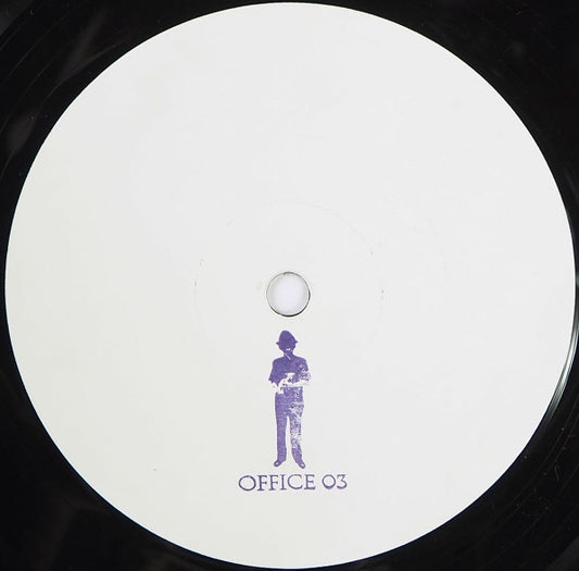 Contraportada del vinilo Christopher Rau – Broke EP, publicado en Office Recordings. Diseño sencillo con logo y referencia al sello Office 03 en la etiqueta.