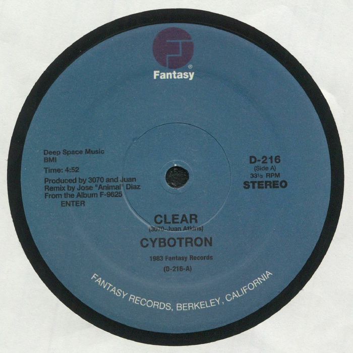 Portada delantera del vinilo "Clear" de Cybotron, lanzado bajo el sello Fantasy Records en formato 12". Diseño minimalista con etiqueta azul y detalles impresos.

