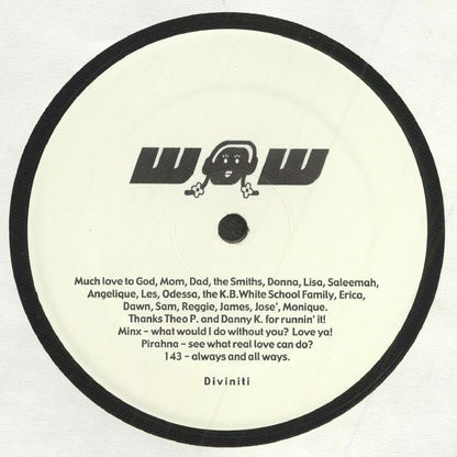 Etiqueta central del vinilo Diviniti – Find A Way 12" en Women On Wax Recordings, lado B sin títulos musicales, con el logo WOW en grande y dedicatorias impresas a familiares, amigos y colaboradores alrededor del centro.