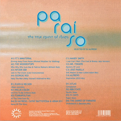 Contraportada de vinilo DJ Alfredo – Paraiso (The True Spirit Of Ibiza), tracklist completa del doble LP en fondo degradado cálido.