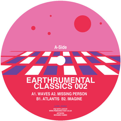 Etiqueta central del vinilo Franck Roger – Earthrumental Classics 002 (12") del sello Earthrumental Music, lado A con diseño geométrico rosa y púrpura, mostrando las pistas A1 Waves, A2 Missing Person, B1 Atlantis y B2 Imagine, junto a créditos de arte por Mohamed Hamed y P&D by Prime Direct Distribution.