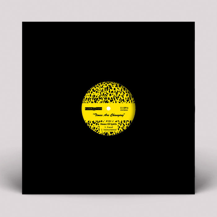 Portada trasera del vinilo de House Of Spirits editado por Razor-N-Tape Reserve, con detalles del tracklist. Texto impreso: créditos de producción y lista de canciones.