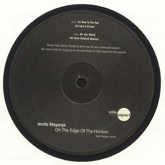 Portada delantera del vinilo On The Edge Of The Horizon de Jenifa Mayanja, lanzado por el sello Sole Aspect en formato 12". Lista de canciones impresa en la etiqueta.