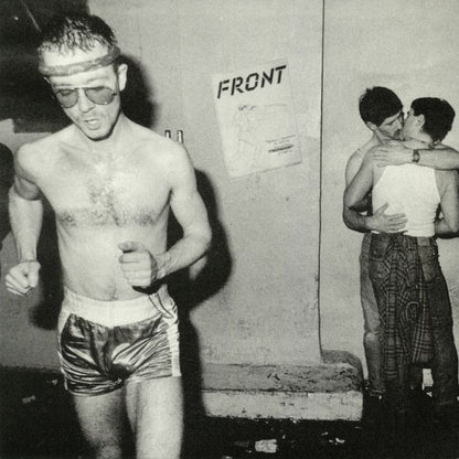 Portada del vinilo Klaus Stockhausen & Boris Dlugosch – Running Back Mastermix Presents - Front / Part 2 (Classic House), foto en blanco y negro de club con bailarín en primer plano y pareja abrazada al fondo.