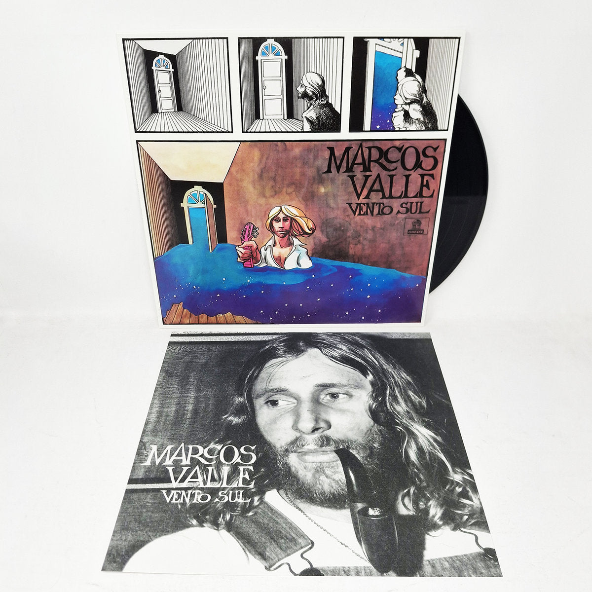 Vinilo Marcos Valle – Vento Sul: disco negro, portada ilustrada e insert interior con retrato del artista.