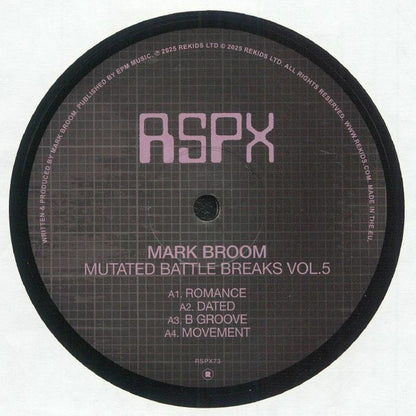 Portada delantera del vinilo "Mark Broom – Mutated Battle Breaks Vol. 5", lanzado por Rekids Special Projects en formato 12". Diseño minimalista con detalles en tipografía rosa.