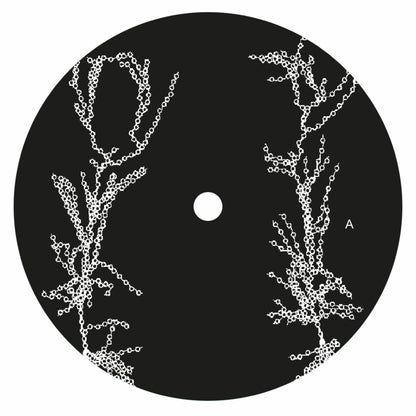 Etiqueta central lado A del vinilo Mark Grusane – HEAT04 en 12", arte geométrico blanco sobre negro con créditos de Heat.