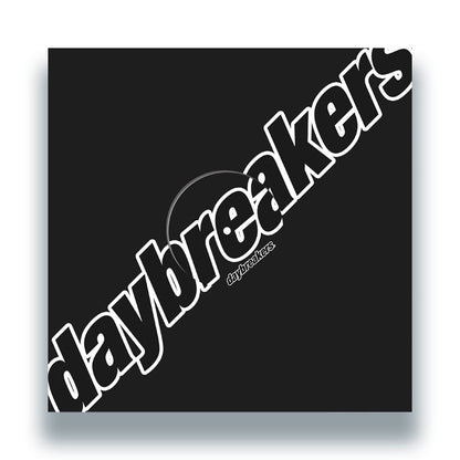 Contraportada del vinilo Rainer Trüby – The Lost Tapes 2008 de Daybreakers 12", funda negra con el logo diagonal “daybreakers” en blanco sobre fondo oscuro.