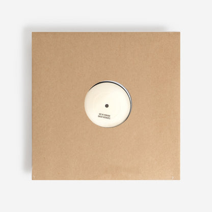 Contraportada del vinilo Rhythm & Sound – See Mi Yah (Remixes #4), con funda genérica marrón y centro expuesto mostrando “See Mi Version (Basic Reshape)”.