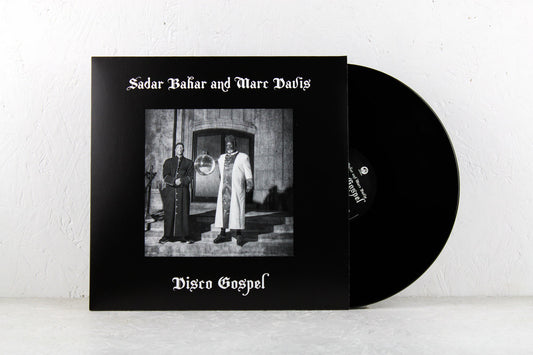 Funda y vinilo negro de Sadar Bahar And Marc Davis – Disco Gospel, fotografiados sobre fondo blanco.