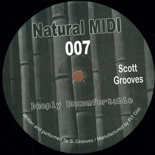 Lado B del vinilo Scott Grooves – Another 500 12", sello Natural Midi 007 con Deeply Uncomfortable, créditos y fondo bambú minimalista.