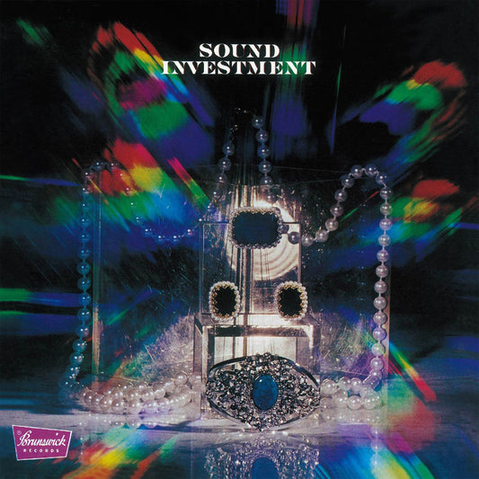 Portada delantera del vinilo Sound Investment – Funky Skunk editado por Dynamite Cuts. Diseño con joyas y efectos de luz.