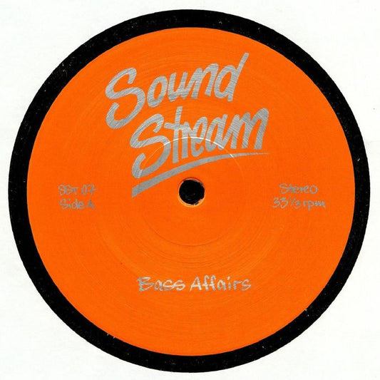 Portada delantera del vinilo Sound Stream – Bass Affairs, lanzado bajo el sello Sound Stream en formato 12". Diseño en naranja con logo y título en plateado.