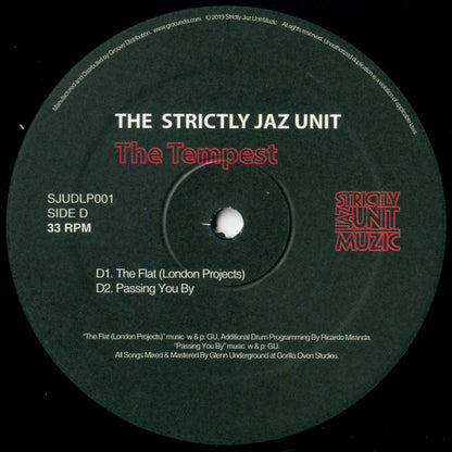 Etiqueta del vinilo The Strictly Jaz Unit – The Tempest lado D con “The Flat (London Projects)” y “Passing You By”, créditos de Ricardo Miranda y GU.