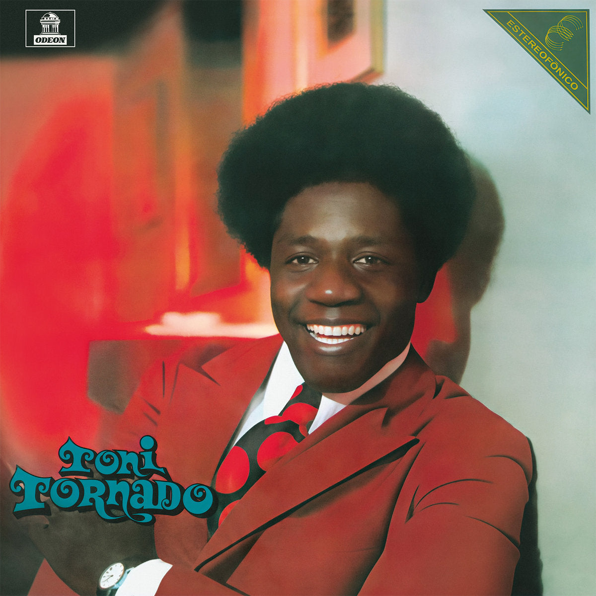 Portada del vinilo Toni Tornado – Toni Tornado, con retrato del artista en traje rojo y logotipo de Odeon.