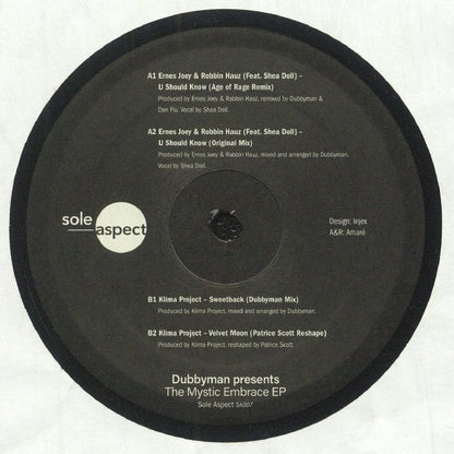 Portada delantera del vinilo V.A. – Dubbyman Presents: The Mystic Embrace EP, lanzado por Sole Aspect en formato 12". Incluye la lista de canciones con remixes de Dubbyman y Patrice Scott. Diseño minimalista con tipografía blanca sobre fondo oscuro.