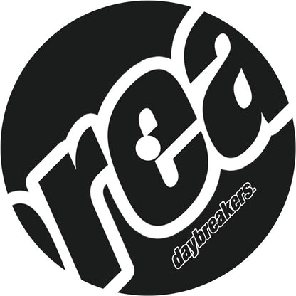 Etiqueta del lado B del vinilo de 12" con lista de temas y créditos. Varios Artistas – Music Station Archive Traxx Vol. One publicado por Daybreakers.